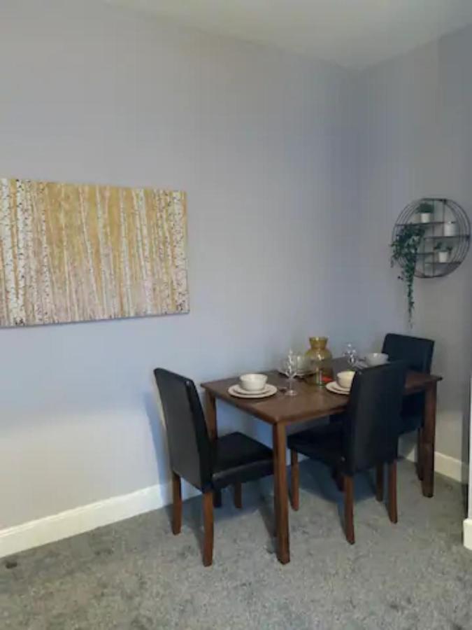 Heaton-Beautiful 3 Double Bedrooms Sleeps 6 Free Parking And Wifi นิวคาสเซิล อะพอน ไทน์ ภายนอก รูปภาพ