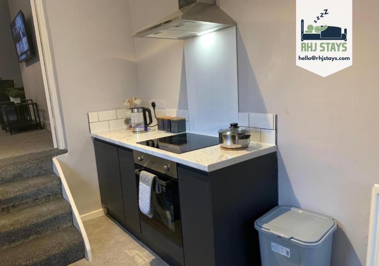 Heaton-Beautiful 3 Double Bedrooms Sleeps 6 Free Parking And Wifi นิวคาสเซิล อะพอน ไทน์ ภายนอก รูปภาพ
