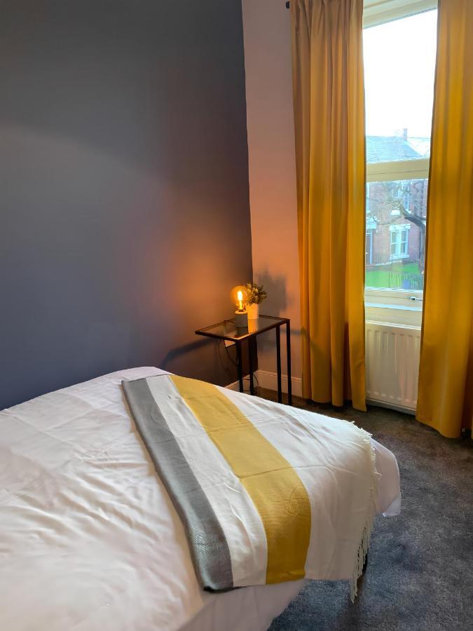 Heaton-Beautiful 3 Double Bedrooms Sleeps 6 Free Parking And Wifi นิวคาสเซิล อะพอน ไทน์ ภายนอก รูปภาพ